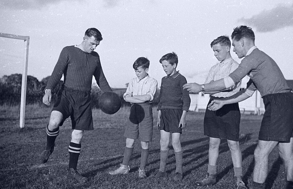 法甲赛季焦点：摩纳哥·新援融入与阵型适配深度分析
